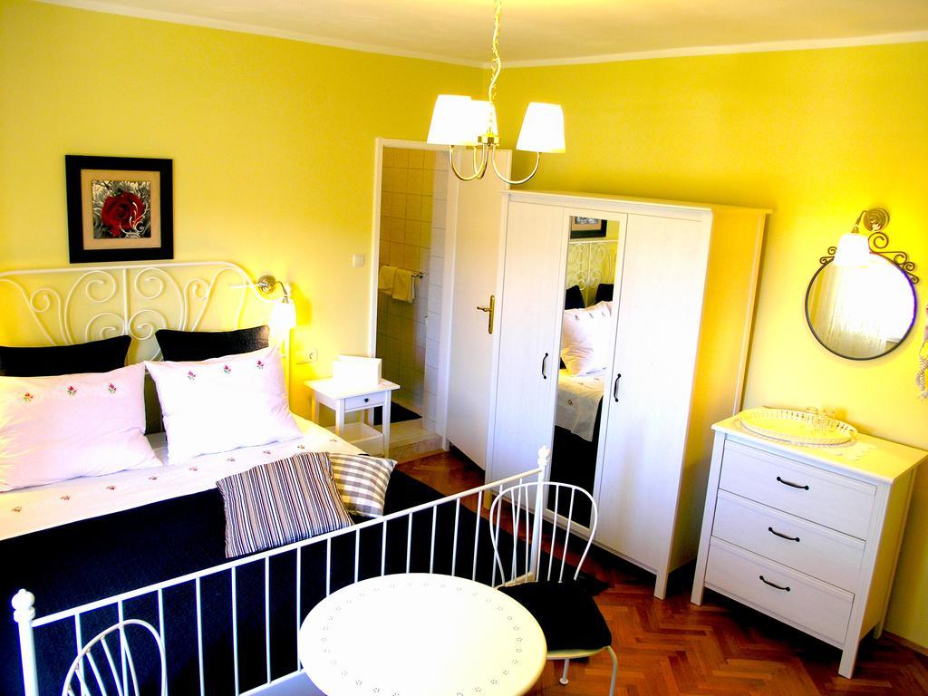 House Rozi Hotel Palit ภายนอก รูปภาพ