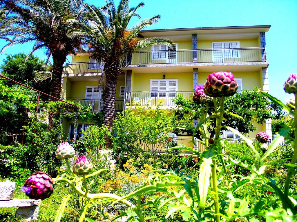 House Rozi Hotel Palit ภายนอก รูปภาพ